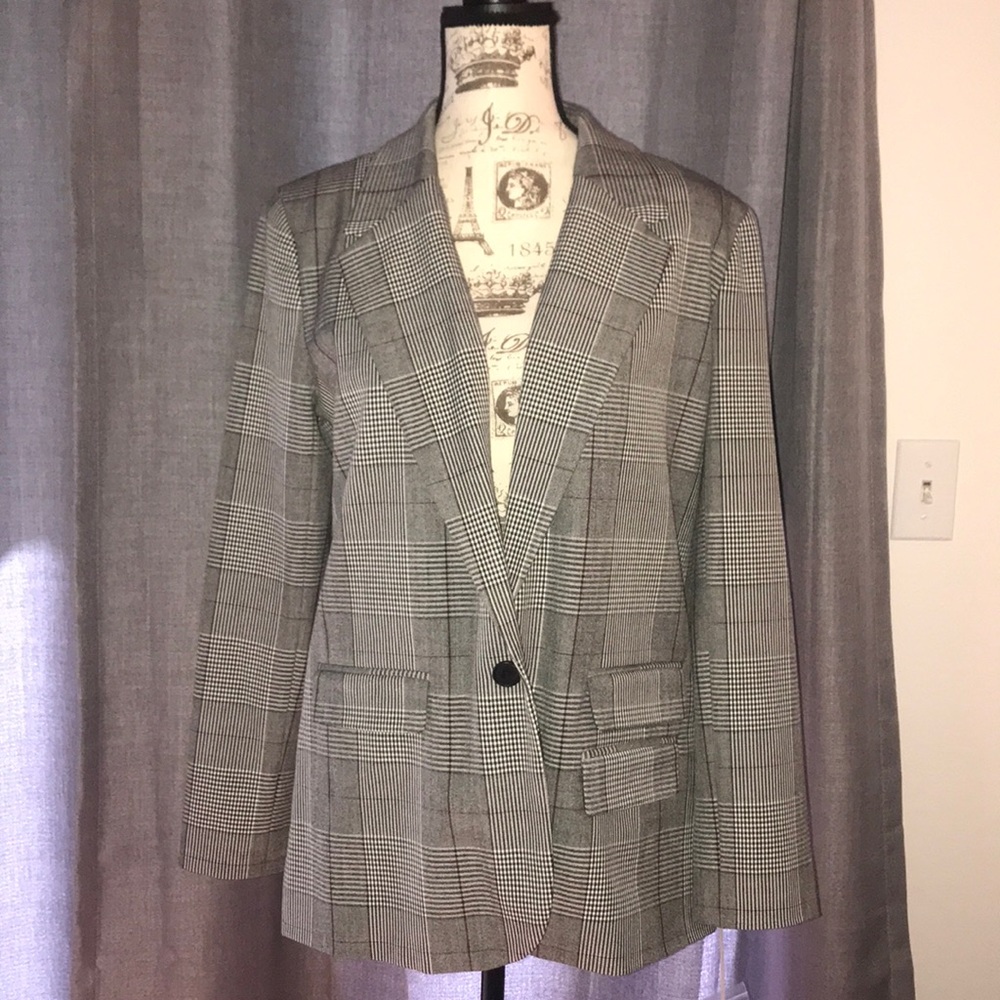 Dress suit